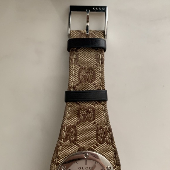 - GUCCI🤎 - Picture 7 of 9